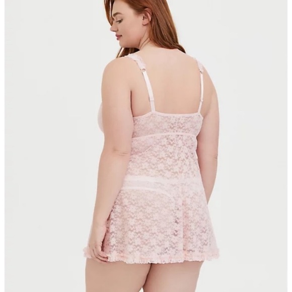 TORRID light pink lace underwire babydoll - Picture 2 of 6